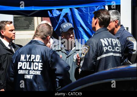 April 19, 2012 - Manhattan, New York, U.S. - FBI agents and members of the NYPD are searching for the remains of long-missing 6-year-old Etan Patz in the basement of a Prince Street Apartment building. The joint FBI/NYPD team is reinvestigating the cold case that has captivated the nation for the la Stock Photo