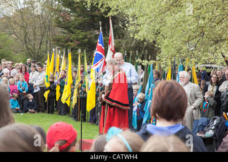 The Mayor of Taunton addressing the Girl Guides and Boy Scouts in Vivary Park, Taunton, Somerset, England on Sunday April 22nd 2012. This followed a parade through Taunton town centre to mark St Georges day, a traditional celebration of the patron Saint of England. Stock Photo