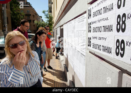 Greek Elections. Kolonaki, Athens, Greece. 06.05.2012 Image shows Greek people arriving at a Polling Station on election day in the wealthy neighbourhood of Kolonaki, Athens, Greece. Stock Photo