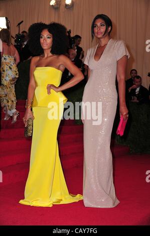 Rachel Roy, Solange Knowles at arrivals for Schiaparelli and Prada: Impossible Conversations - Metropolitan Museum of Art's 2012 Costume Institute Gala Benefit - Part 2, Metropolitan Museum of Art, New York, NY May 7, 2012. Photo By: Gregorio T. Binuya/Everett Collection Stock Photo