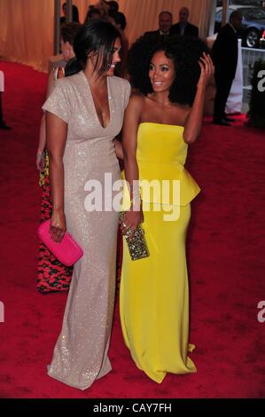 Rachel Roy, Solange Knowles at arrivals for Schiaparelli and Prada: Impossible Conversations - Metropolitan Museum of Art's 2012 Costume Institute Gala Benefit - Part 2, Metropolitan Museum of Art, New York, NY May 7, 2012. Photo By: Gregorio T. Binuya/Everett Collection Stock Photo