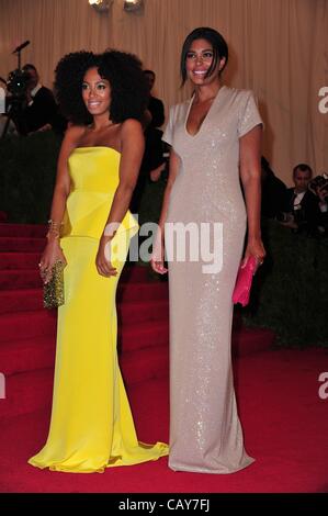 Rachel Roy, Solange Knowles at arrivals for Schiaparelli and Prada: Impossible Conversations - Metropolitan Museum of Art's 2012 Costume Institute Gala Benefit - Part 2, Metropolitan Museum of Art, New York, NY May 7, 2012. Photo By: Gregorio T. Binuya/Everett Collection Stock Photo