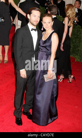 May 7, 2012 - New York, New York, U.S. - Actor TOBEY MAGUIRE attends the 'Schiaparelli And Prada: Impossible Conversations' Costume Institute Gala held at the .Metropolitan Museum of Art. (Credit Image: © Nancy Kaszerman/ZUMAPRESS.com) Stock Photo