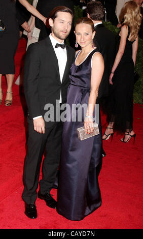 May 7, 2012 - New York, New York, U.S. - Actor TOBEY MAGUIRE attends the 'Schiaparelli And Prada: Impossible Conversations' Costume Institute Gala held at the .Metropolitan Museum of Art. (Credit Image: © Nancy Kaszerman/ZUMAPRESS.com) Stock Photo