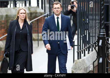 Leveson Inquiry, Royal Courts of Justice, London, UK. 10.05.2012 Picture shows Andy Coulson, former editor of the News of The World, arriving to give evidence at the Leveson Inquiry, Royal Courts of Justice, London, UK. Stock Photo