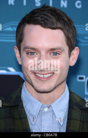 ELIJAH WOOD TRON: UPRISING. VOICE CAST PREMIERE BURBANK LOS ANGELES CALIFORNIA USA 12 May 2012 Stock Photo