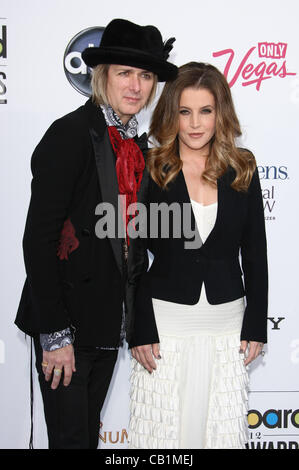 MICHAEL LOCKWOOD & LISA MARIE PRESLEY 2012 BILLBOARD MUSIC AWARDS ARRIVALS LAS VEGAS NEVADA USA 20 May 2012 Stock Photo