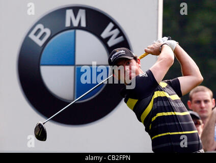 24.05.12 Virginia Water, ENGLAND:  Rory Mcilroy  of Northern Ireland drives off 3rd Tee during the first round of the BMW PGA Championship  on the West Course at Wentworth Club on May 24, 2012 in Virginia Water , England. Stock Photo