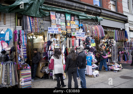 Sidewalk vendors canal street shops hi-res stock photography and