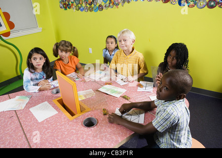 Children drawing and paying attention in art class Stock Photo - Alamy