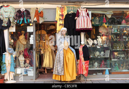 Famous 2025 dress shops