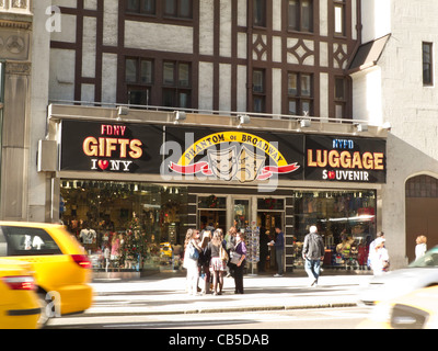 'Phantom of Broadway' Luggage and Gift Store, Fifth Avenue,  NYC Stock Photo
