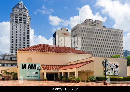 The old Miami Art Museum with the Miami-Dade County Courthouse tower behind, West Flagler Street, Miami, Florida, USA Stock Photo