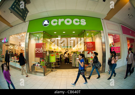 Crocs store in mall america hi res stock photography and images Alamy