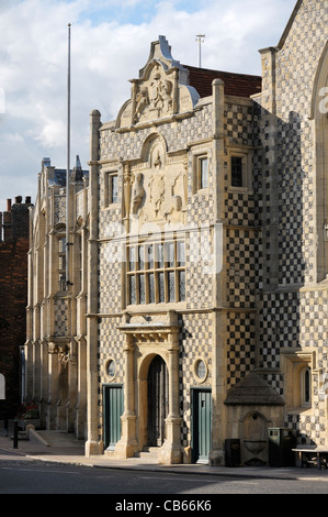 Trinity Guildhall, part of the Kings Lynn Town Hall complex, dates from 1420s. Norfolk, England. Flint chequer board facade Stock Photo
