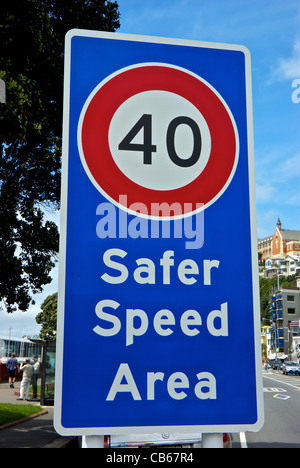 Slow 40 kph Safer Speed Area reduction sign in area with high pedestrian traffic Wellington New Zealand Stock Photo