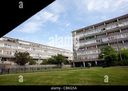 Missenden block on the Aylesbury estate Walworth, South London, which has large numbers of unemployment. Photo:Jeff Gilbert Stock Photo