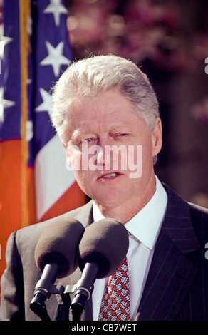 US President Bill Clinton makes a statement on Social Security reform March 30, 1999 at the White House in Washington D.C. Stock Photo