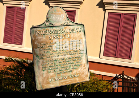 Ripley's Believe It Or Not attraction sinkhole sign explains tilting building on International Drive, Orlando Florida Stock Photo