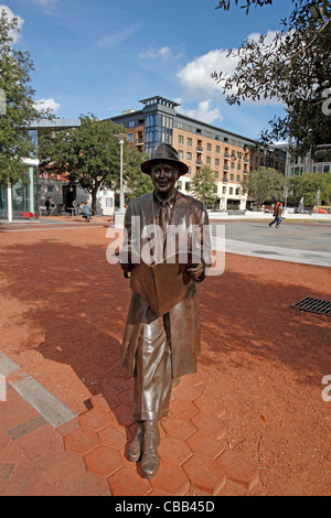 Johnny Mercer statue in Savannah, Georgia Stock Photo