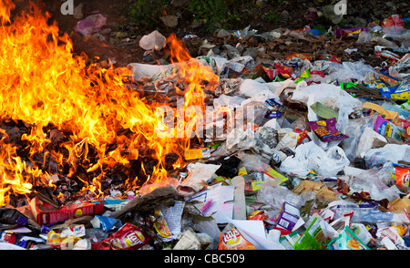 Burning household waste in the indian countryside