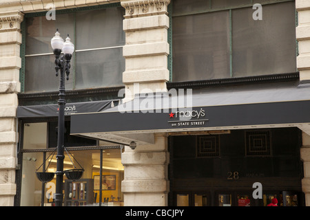 Macys on state street the marshall fields department store chicago illinois united states of ...