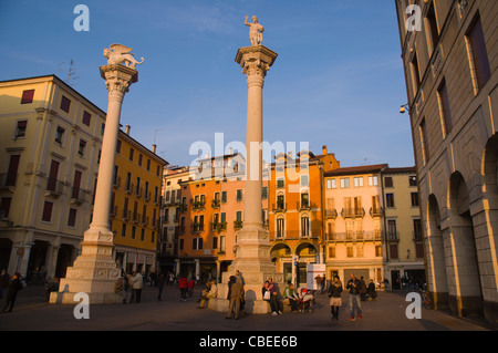 Columns with Lion of St Mark and Redeemer on top of them Piazza dei Signori square Vicenza  northern Italy Stock Photo