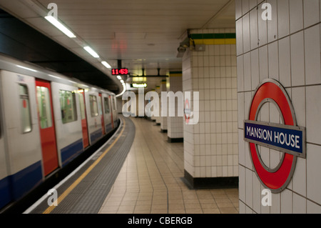 Mansion House underground station, London UK Stock Photo - Alamy