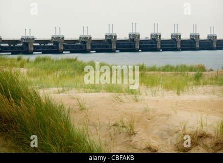 Kop van Schouwen dunes - The Oosterscheldekering (Eastern Scheldt storm surge barrier) - the Delta Project, The Netherlands Stock Photo