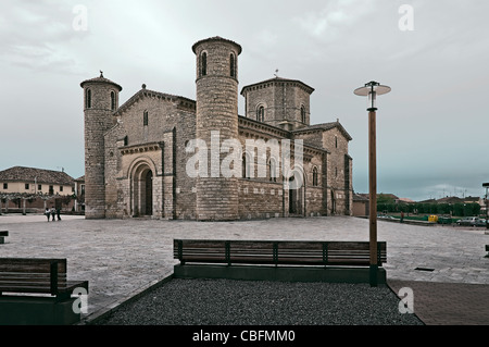 St. Martin Church. Century XI, one of the Romanesque temples more complete of all Europe, Fromista, Castilla y León, Spain Stock Photo