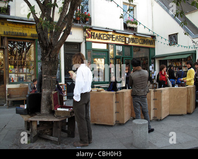 The famous bookshop Shakespeare and Company, Quai de Montebello, Paris France Stock Photo