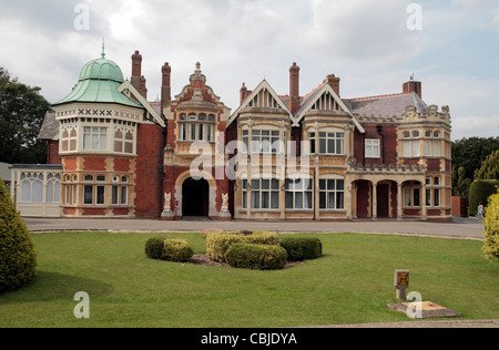 Front view of the manor house in Bletchley Park, Bletchley. Buckinghamshire, UK.  (Aug 2010) Stock Photo