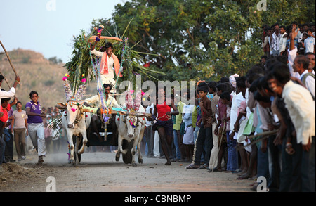 Bullock cart race and crowd Anantapur district Andhra Pradesh South India Stock Photo