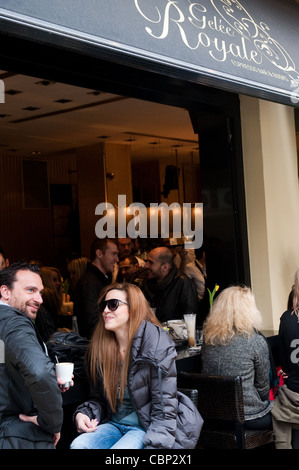 Athenians having having coffee break in Skoufa street Cafes in in Kolonaki district of Athens Stock Photo
