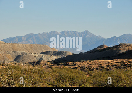 Copper mines in Sahuarita and Green Valley, Arizona, USA, line the floor of the Sonoran Desert. Stock Photo