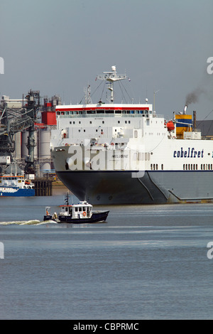 A Cobelfret ship arriving at Thurrock, London Stock Photo - Alamy