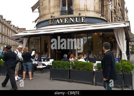 L Avenue Restaurant Paris France Stock Photo Alamy