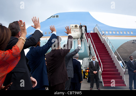 President Barack Obama waves from Air Force One upon his departure November 18, 2011 in Nusa Dua, Bali, Indonesia. Stock Photo