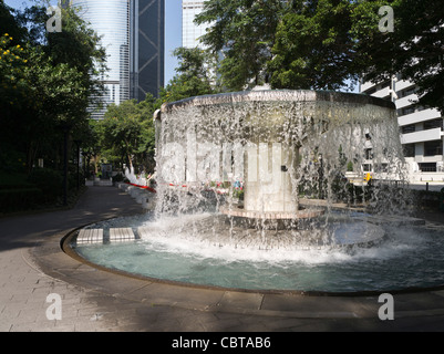 dh Hong Kong Park CENTRAL HONG KONG Fountain in park waterfall garden Stock Photo