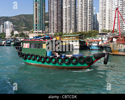 dh Aberdeen Harbour ABERDEEN HONG KONG Sampan junk in Aberdeen harbour anchorage chinese Stock Photo