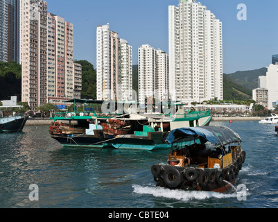 dh Aberdeen Harbour ABERDEEN HONG KONG Tourist Sampan high rise residential flats chinese junk boats Stock Photo