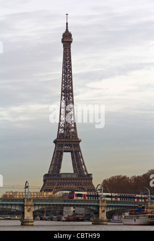 Pont Rouelle RER bridge (RER C line) with Eiffel Tower in background, Paris, France Stock Photo