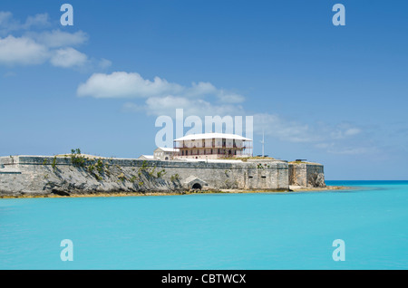 Bermuda. Commissioner's House and part of the old fort wall at the Royal Naval Dockyard, Bermuda. Stock Photo