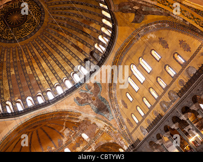 The main dome of Hagia Sophia (Aya Sofya) basilica, Sultanahmet, Istanbul, Turkey Stock Photo