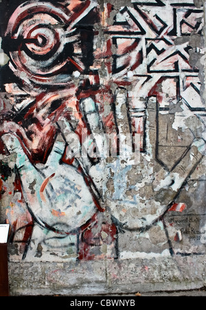 Graffiti on the East Side Gallery of the Berlin Wall representing hands Stock Photo