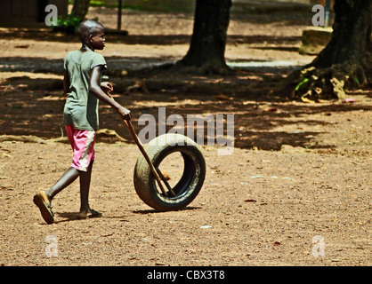 African Little Children Playing with Wheels Editorial Image - Image of  playing, fence: 116521095