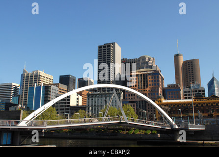 Yarra footbridge linking Southbank to the Central Business District of Melbourne, Victoria, Australia Stock Photo