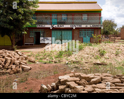 The Emali X ray centre and laboratory on the Nairobi to Mombasa road in Kenya Stock Photo