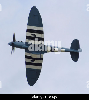 Airplane - Supermarine Spitfire Mk. XI, 681 Photo Reconnaissance, India ...