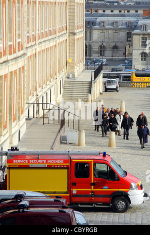 FIRE TRUCK, FIRE SERVICE AT THE PALACE OF VERSAILLES, YVELINES (78), ILE-DE-FRANCE, FRANCE Stock Photo